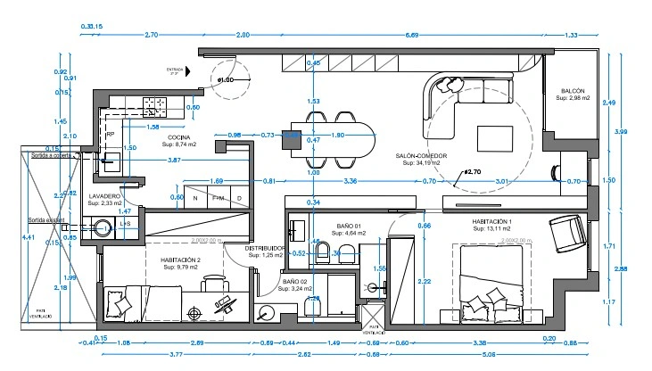 Plano facilitado por EFITECNIC, con distribución, cotas, superficies y mobiliario